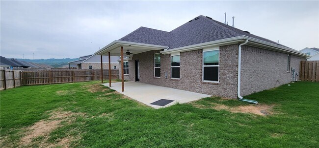 Building Photo - 4440 W Havana Ave