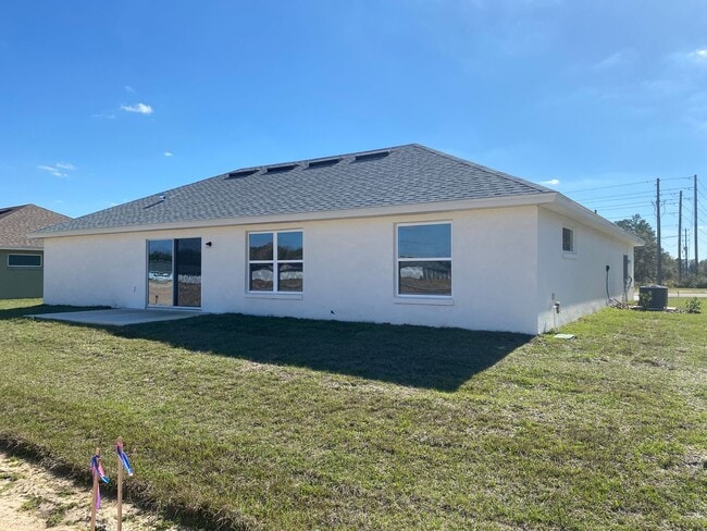 Building Photo - Desirable Marion Oaks Neighborhood 4/2/2 *WON'T LAST*