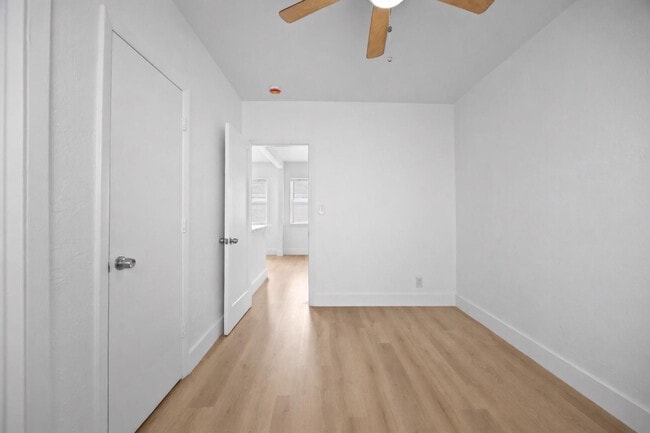 Building Photo - 412 SE 16th St