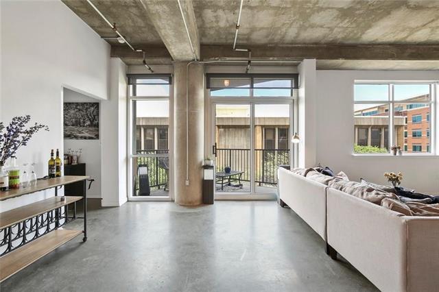 Building Photo - 1001 Belleview St