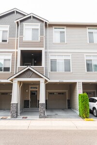 Building Photo - Renton 3 bed Townhouse for Rent