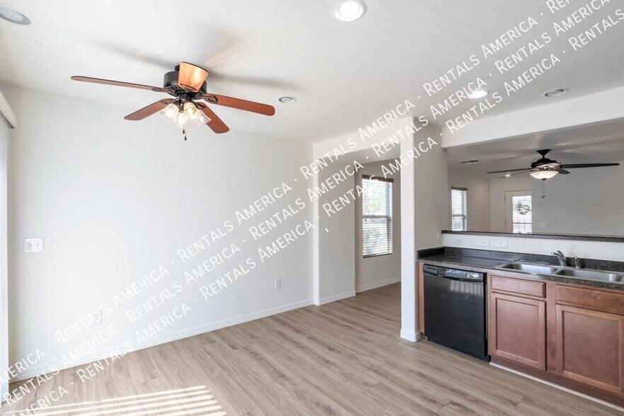 Building Photo - 8345 W Redshank Dr