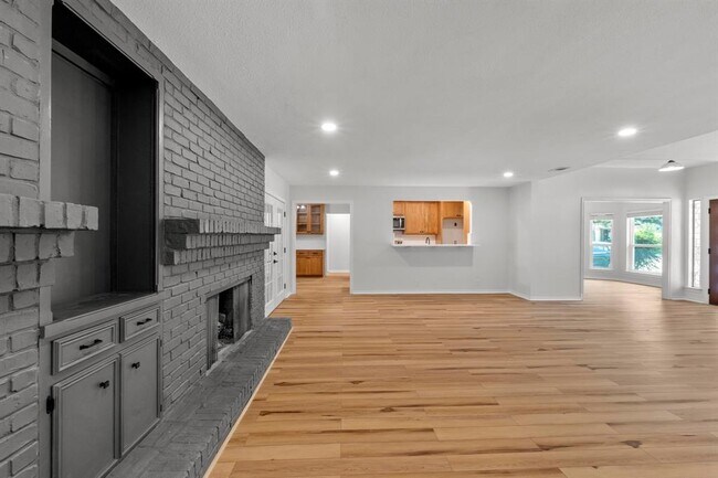 Building Photo - 801 Lime Rock Dr