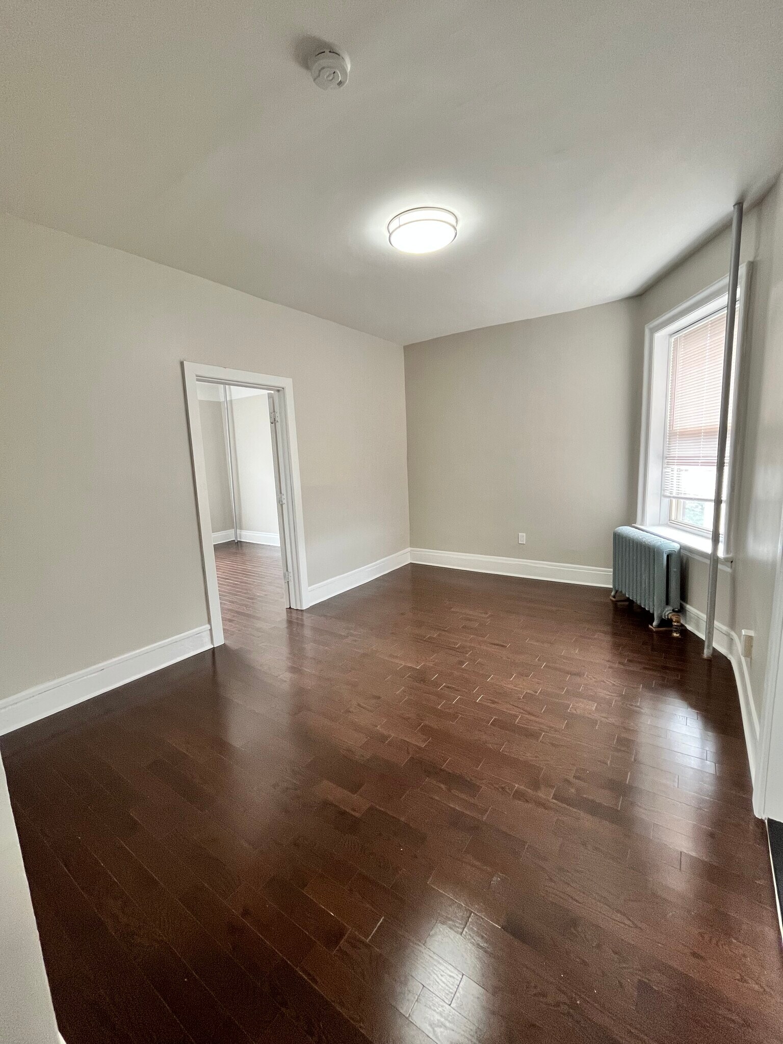 9 Bentley Ave 14 - 13 Bentley Ave