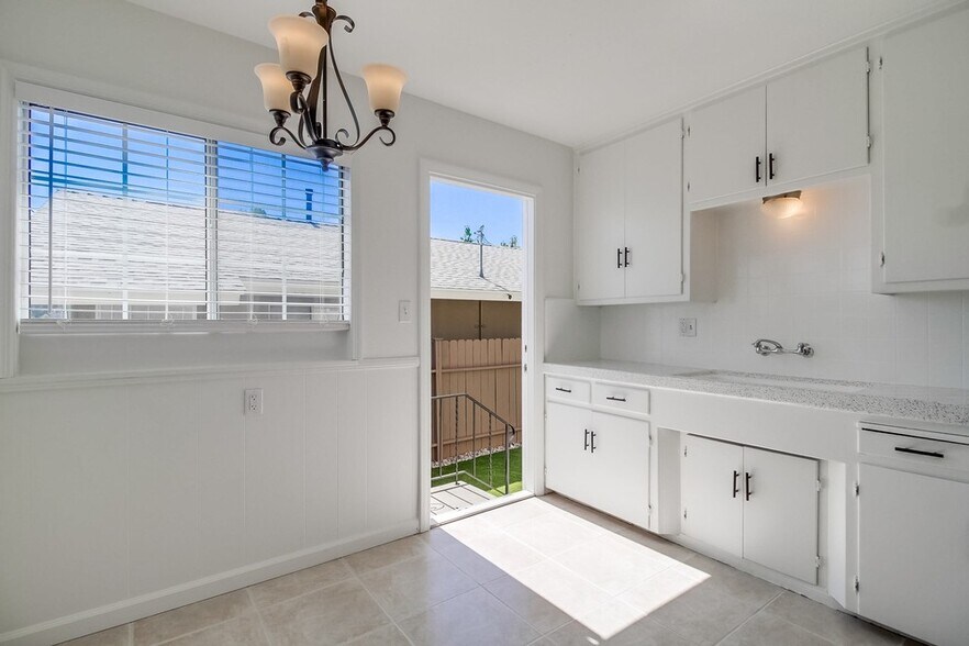 Easy access to private yard from kitchen - 2646 Violet St