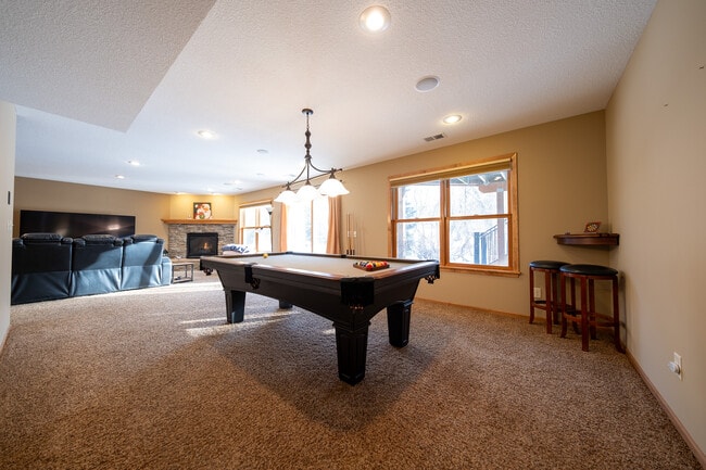 Building Photo - 572 Danube Ave