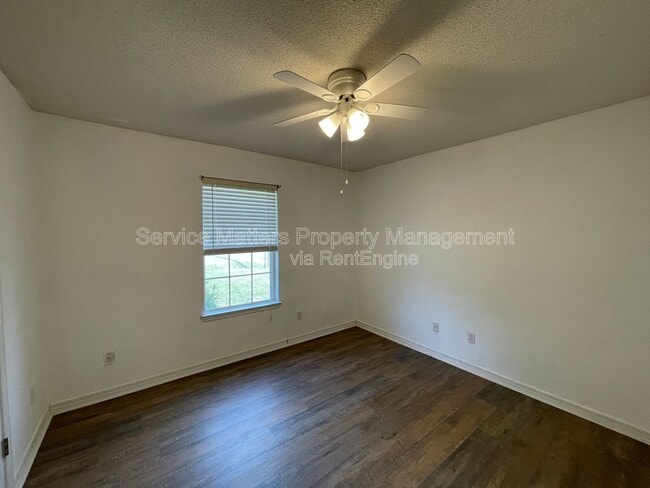 Building Photo - 4538 Chantilly Way