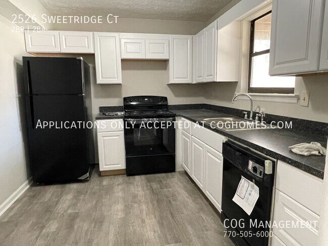 Building Photo - 2526 Sweetridge Ct