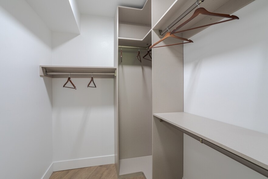 Building Photo - The Jax