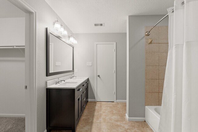 Building Photo - 15403 Harris Canyon Ln