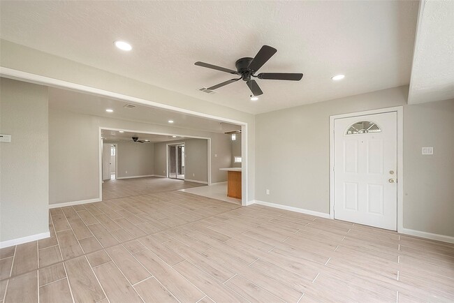 Building Photo - 5874 Reed Rd