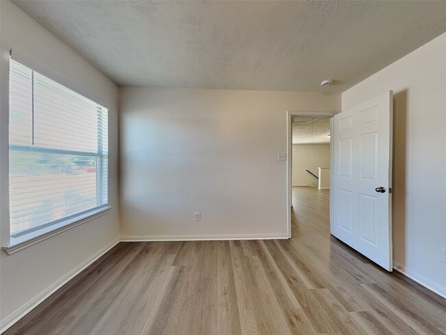 Building Photo - 3410 Maris Way