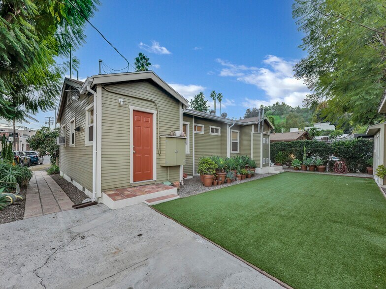 Building Photo - 2677 Rich St