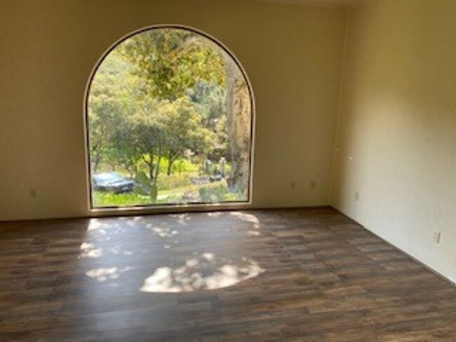 Building Photo - San Benancio Home