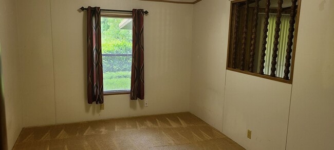 Building Photo - 3 Bedroom/3 Bath home in Archer FL