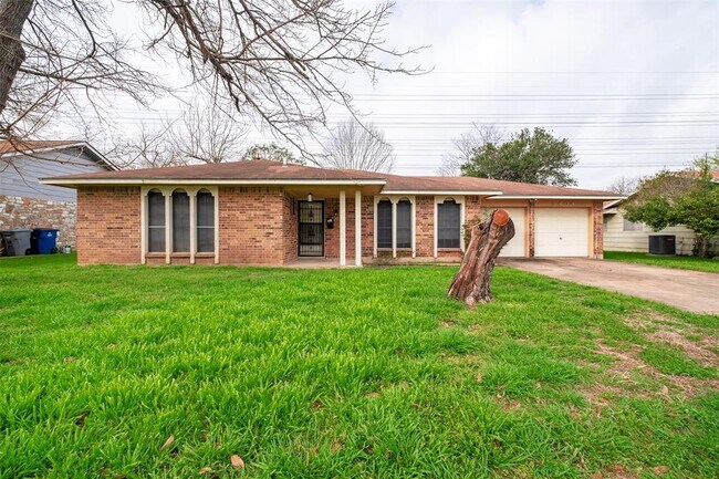 Primary Photo - 5404 Salem Hill Dr