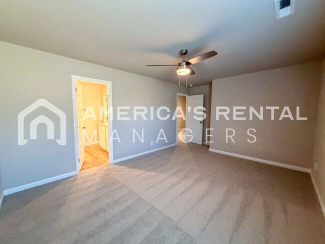 Building Photo - Spacious 4-Bedroom Home with Upstairs Loft!