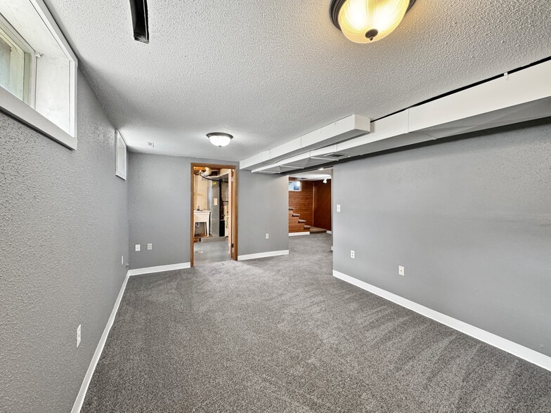 Building Photo - 309 23rd St S