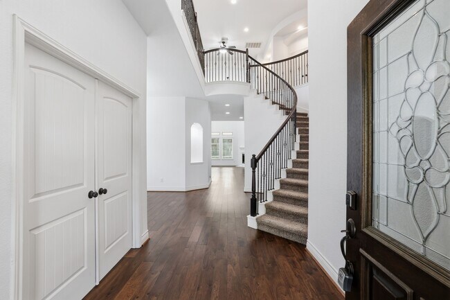 Building Photo - 135 Deerfield Meadow Dr