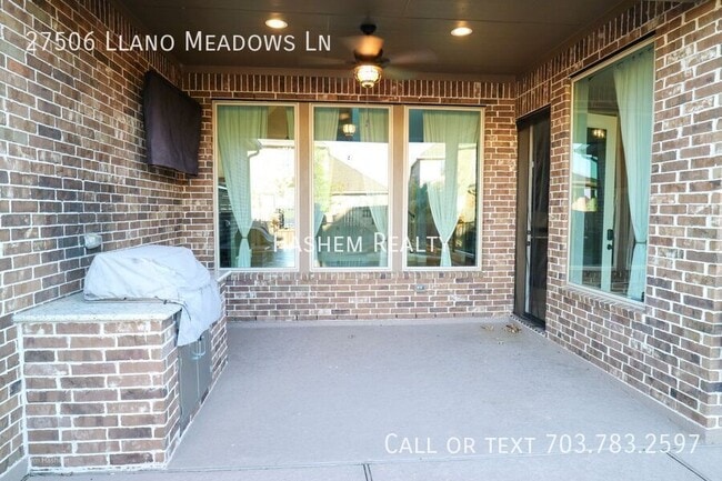Building Photo - 27506 Llano Meadows Ln