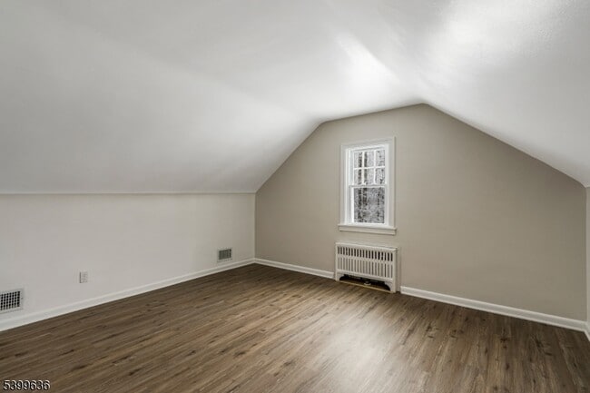 Building Photo - 111 King George Rd