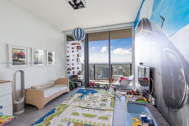 Building Photo - 1000 Brickell Plaza