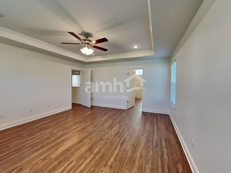 Building Photo - 8399 Northpoint Dr