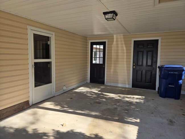 Building Photo - 24 Pine Cir