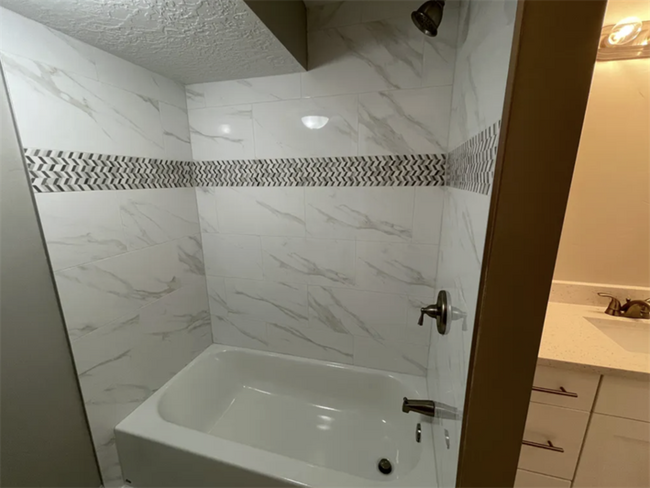 Building Photo - 945 S 900 W