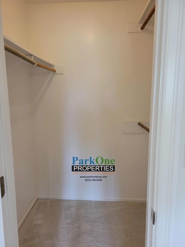Building Photo - Nicely Updated Condo Near Downtown Walnut ...