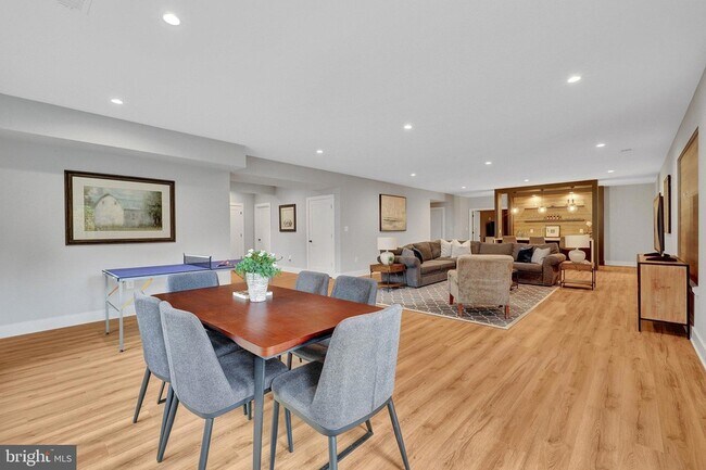 Building Photo - 1100 Balls Hill Rd