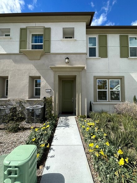 Front door - 30321 Town Square Dr