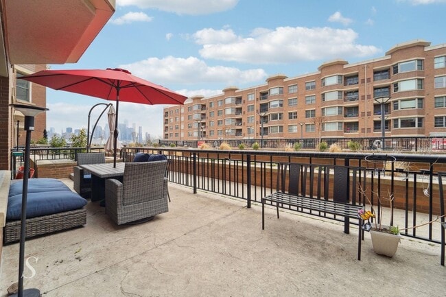 Building Photo - 20 Ave at Port Imperial