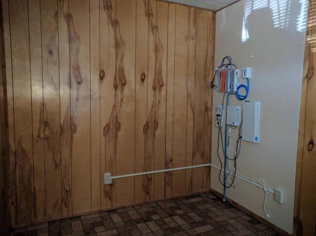 Building Photo - 313 1/2 13th Street