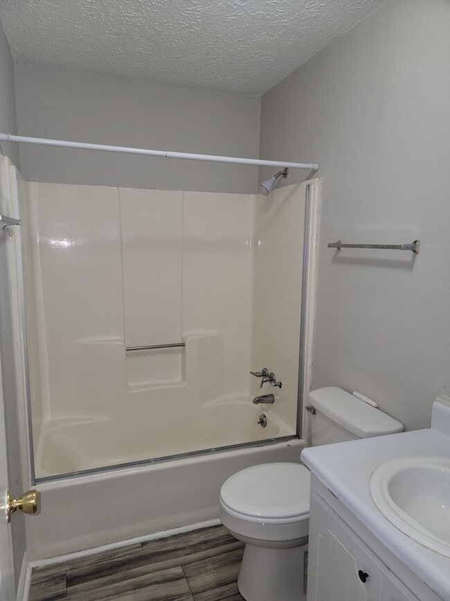 Building Photo - Henry County:  3 bedrooms, 1 Bonus, and 2 baths