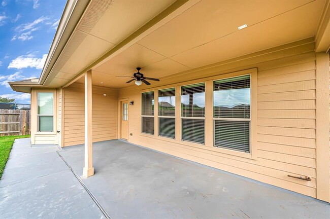 Building Photo - 27523 Huggins Crest Ct