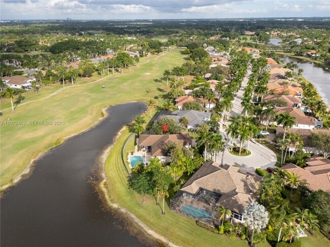 Building Photo - 2589 Mayfair Ln