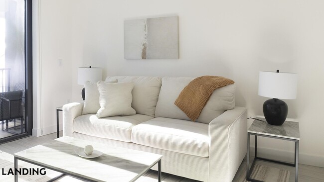 Building Photo - 1007 S Mint St