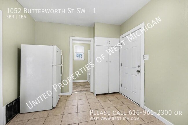 Building Photo - 1052 Butterworth St SW