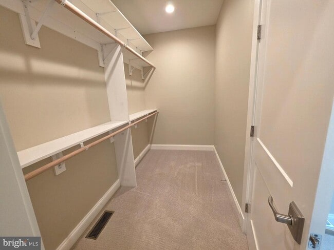 Building Photo - 94 Wolf Creek Cir