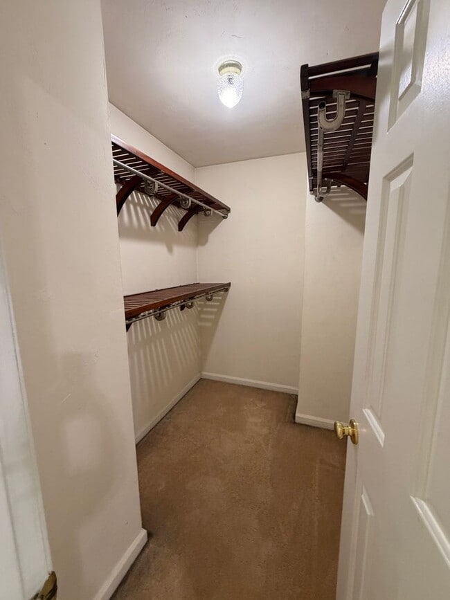 Building Photo - 301 Wrought Iron Bend