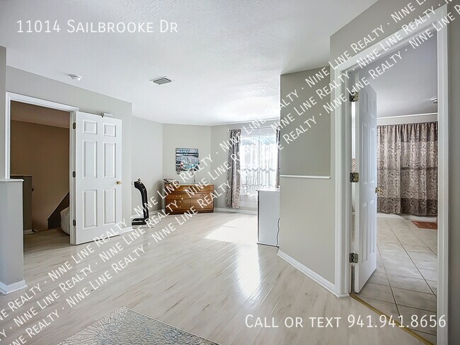 Building Photo - 11014 Sailbrooke Dr