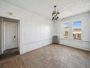 Building Photo - 374 S 2nd St