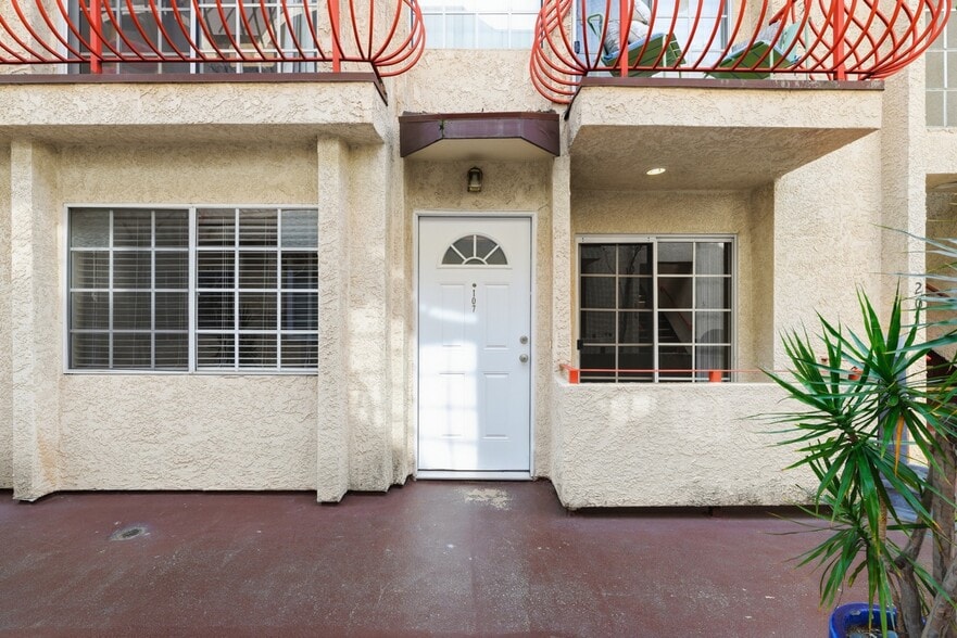 Building Photo - 908 S Shenandoah St