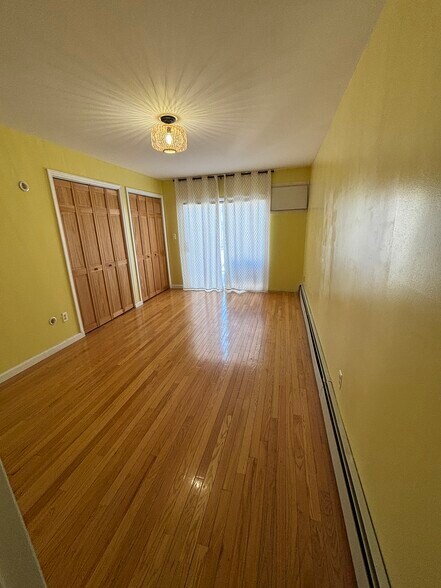 Building Photo - 130 Beach 98th St