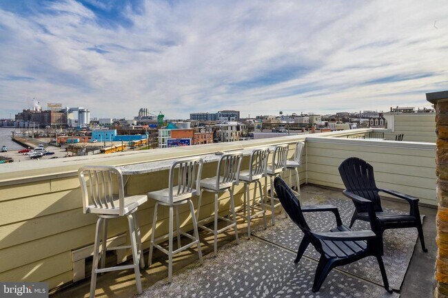 Building Photo - 1310 Jackson St