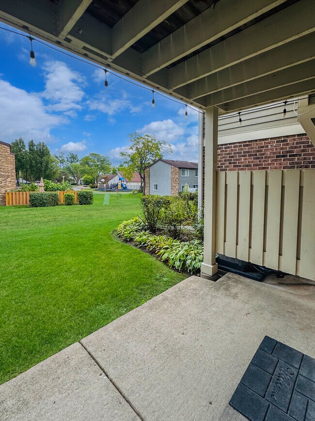 Building Photo - 1540 Heather Ct