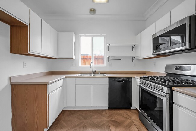 Building Photo - 709 Palmer Pl