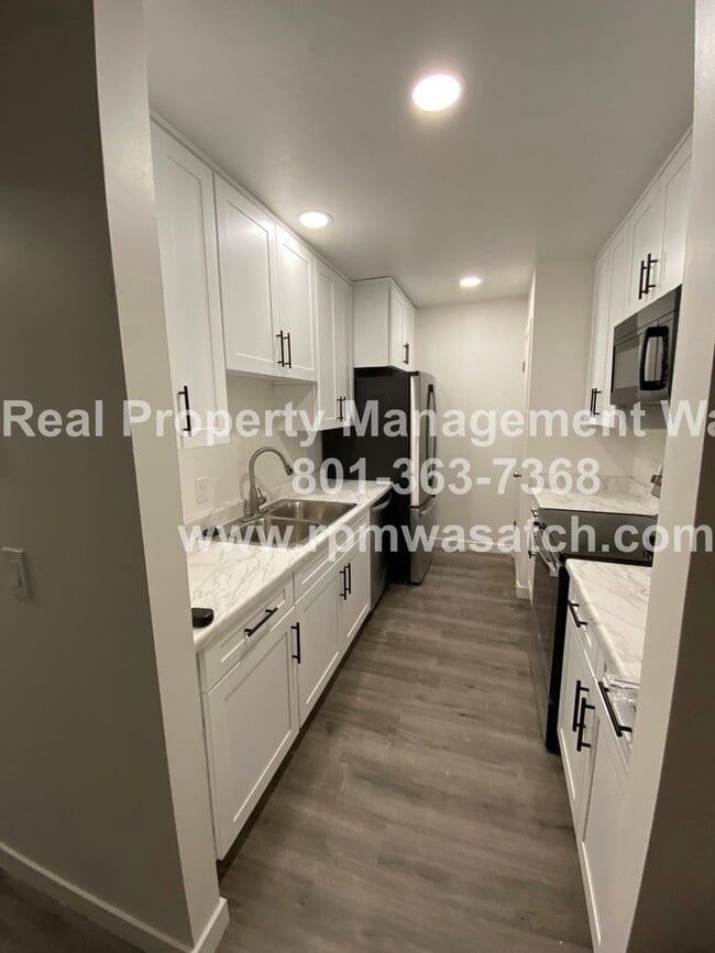 Building Photo - Check out this Beautiful 4 bedroom 2 Bathroom Home in West Valley Ut!!