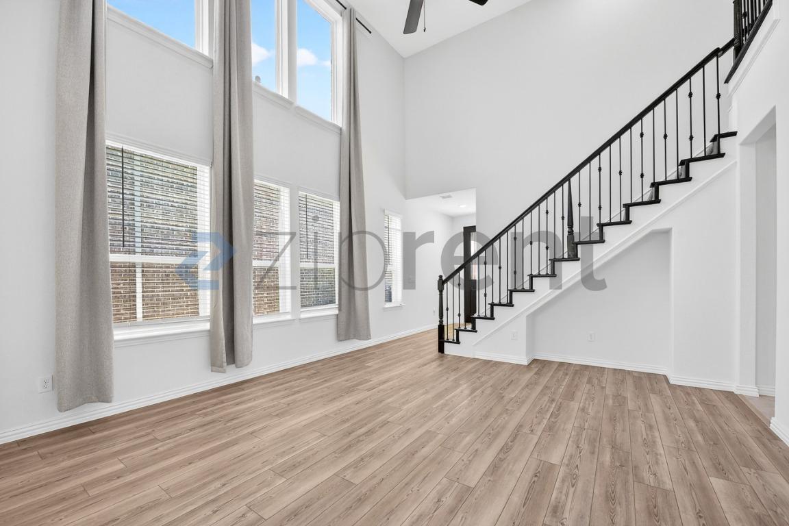 Building Photo - 4517 Waterglass St